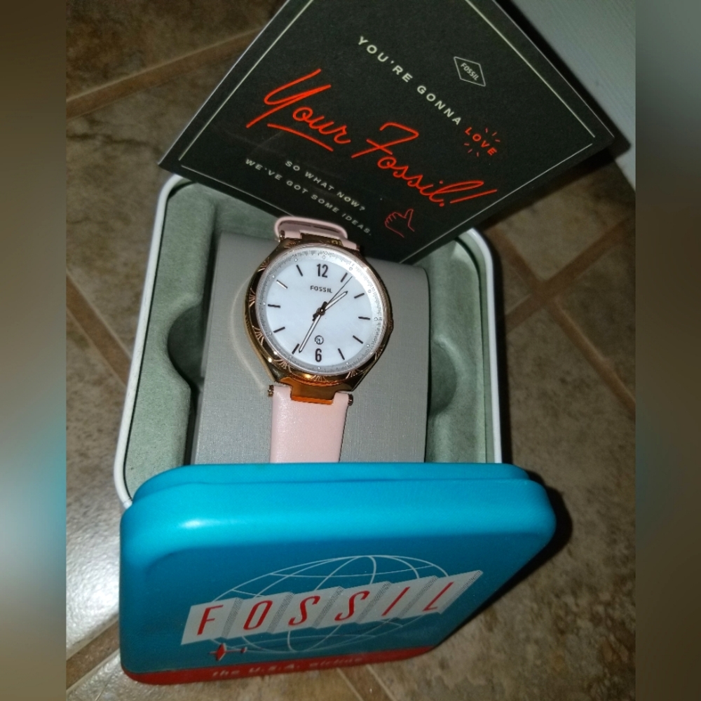 Fossil Ashtyn Three Hand Date Pink Leather Watch